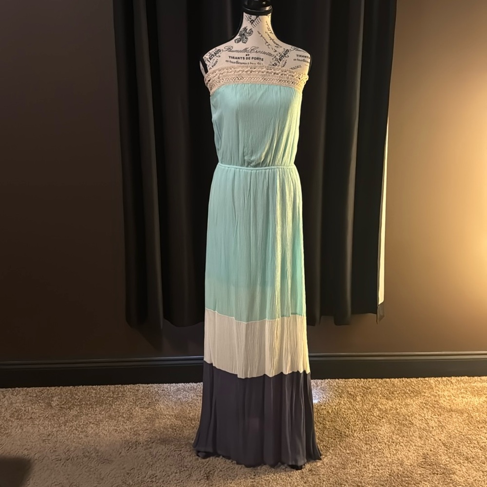 Entro Green Strapless Sundress Casual Resort Wear